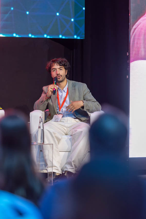 ESA_DAY1_315