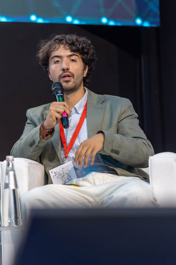 ESA_DAY1_321