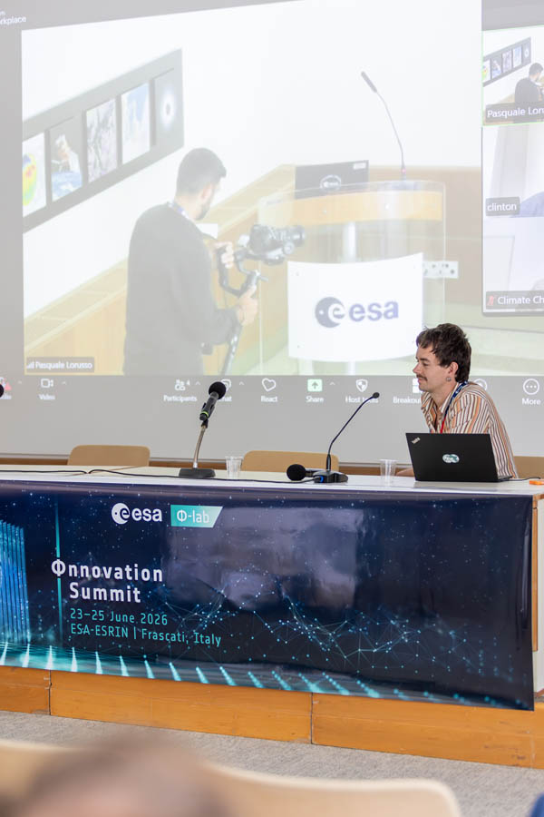 ESA_DAY1_336