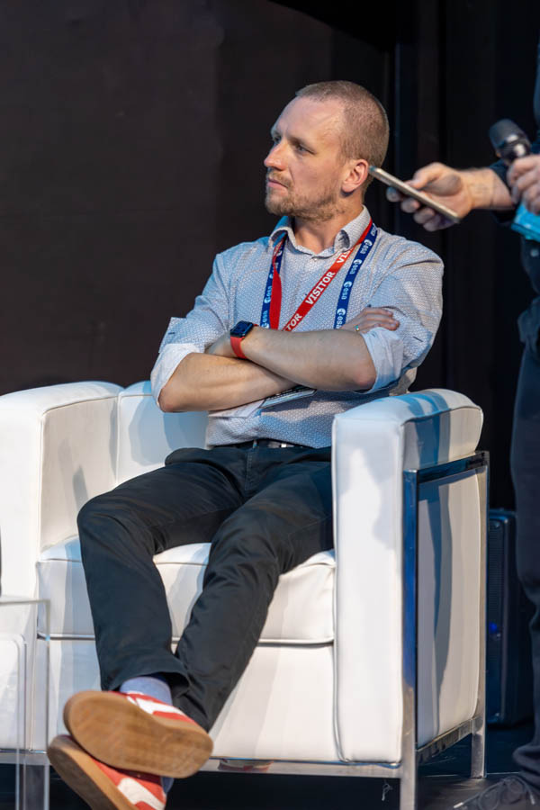 ESA_DAY1_379