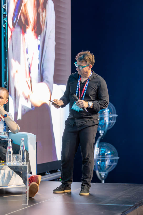 ESA_DAY1_381
