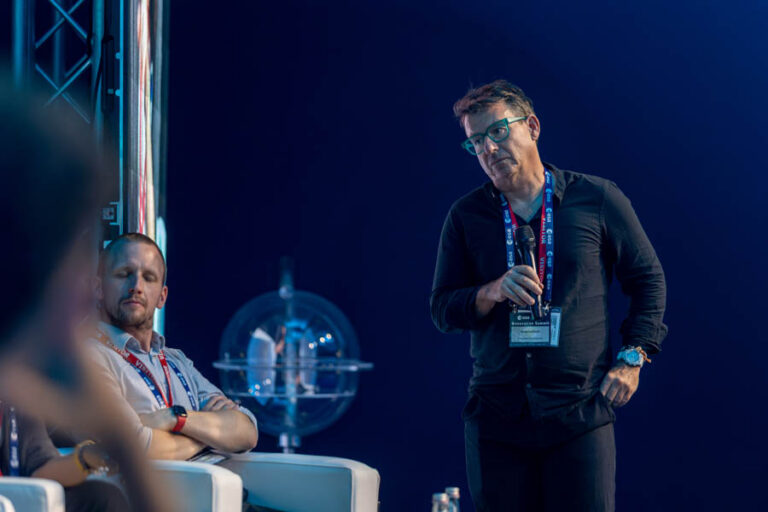 ESA_DAY1_386