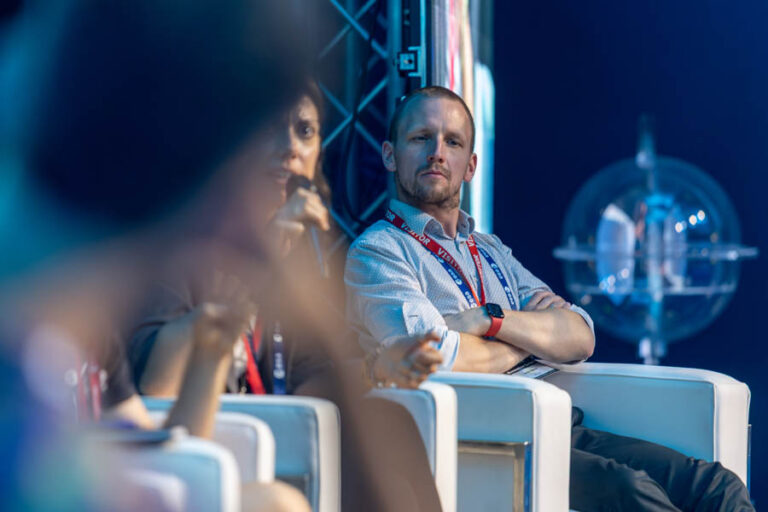 ESA_DAY1_387