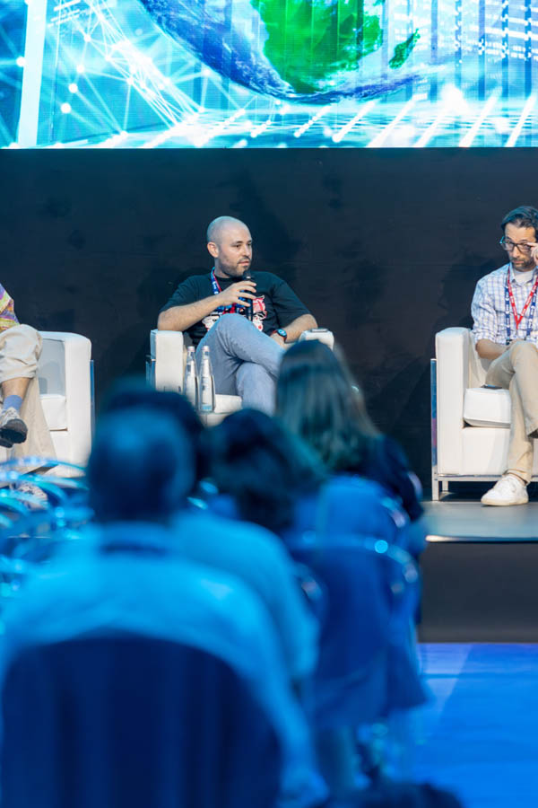 ESA_DAY1_389