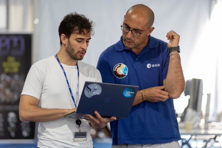 ESA_DAY2_007