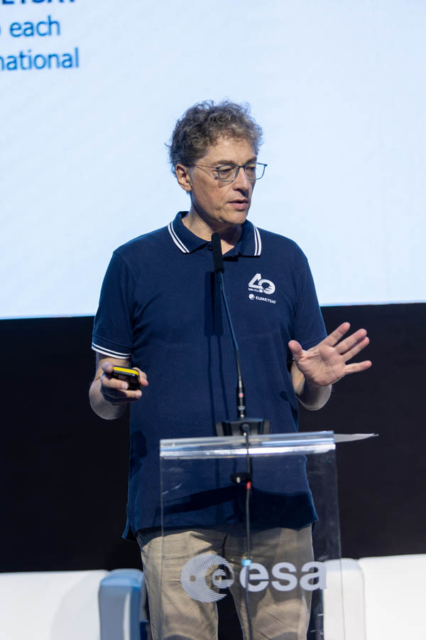 ESA_DAY2_029