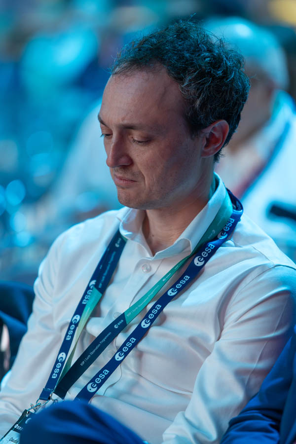 ESA_DAY2_042