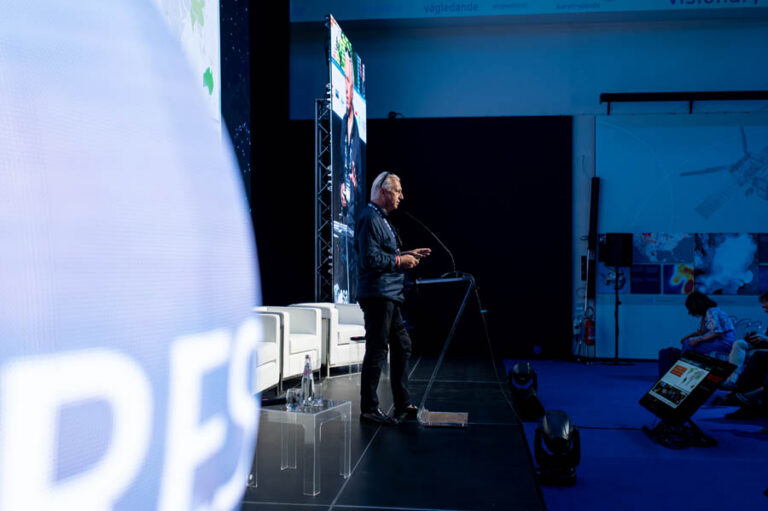 ESA_DAY2_058