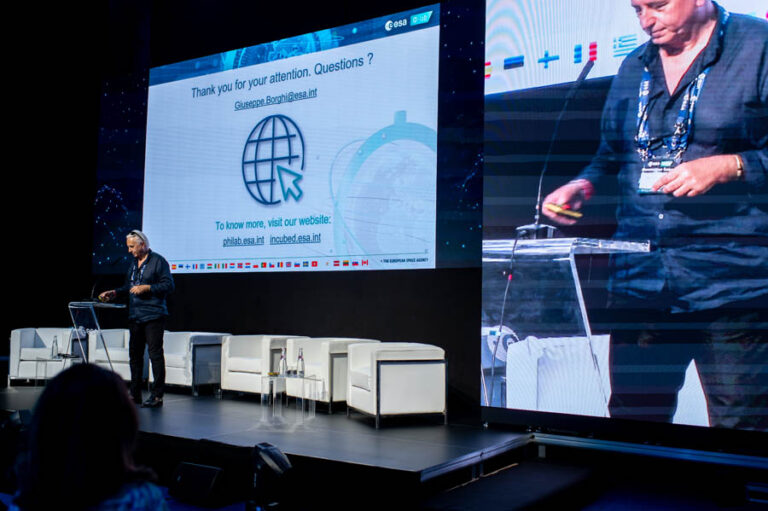 ESA_DAY2_067