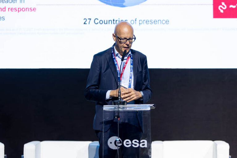 ESA_DAY2_073