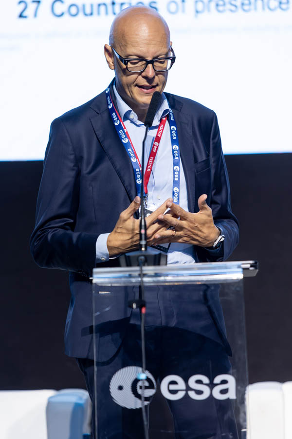 ESA_DAY2_074