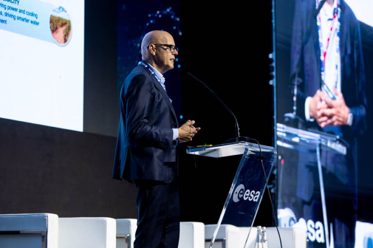 ESA_DAY2_076