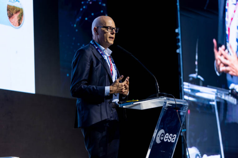ESA_DAY2_078