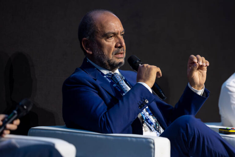 ESA_DAY2_084