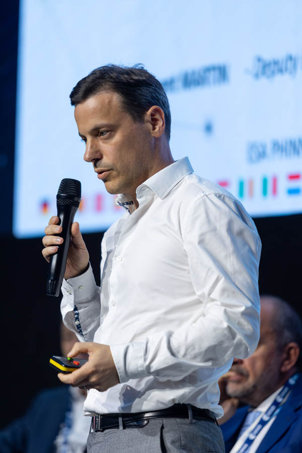 ESA_DAY2_106