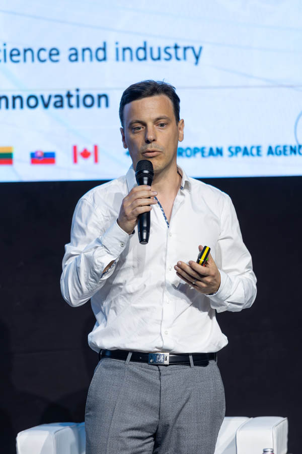 ESA_DAY2_111