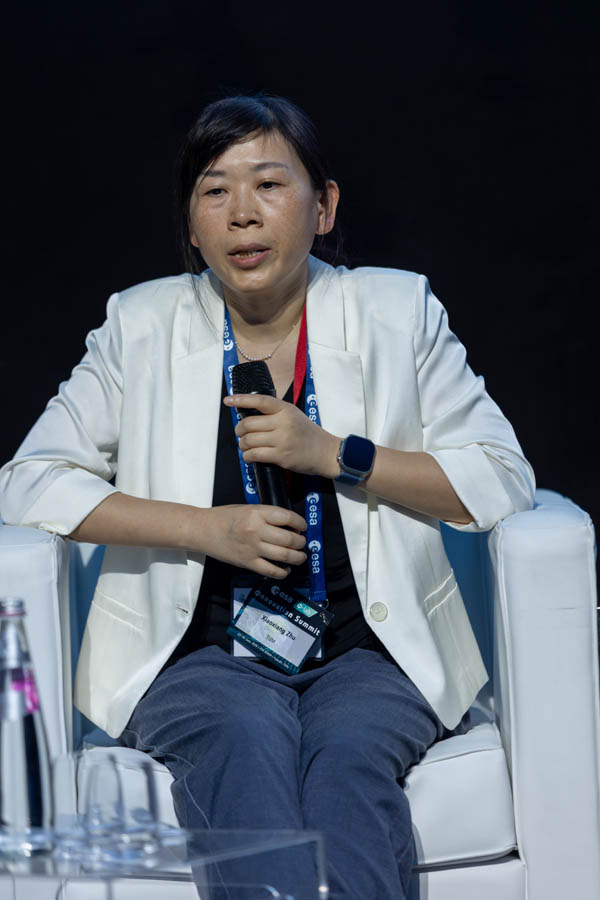 ESA_DAY2_142