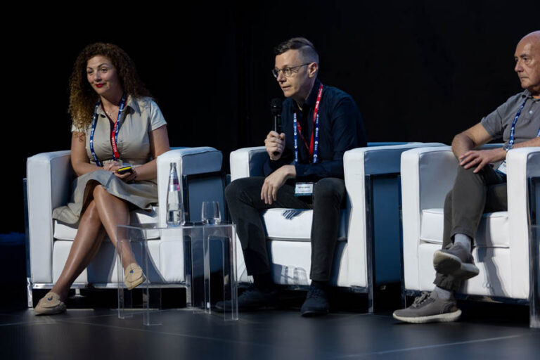 ESA_DAY2_196