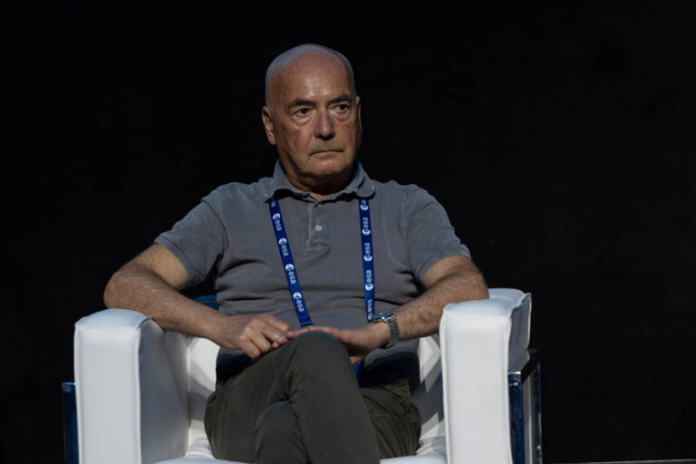 ESA_DAY2_207