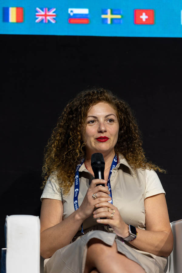 ESA_DAY2_214