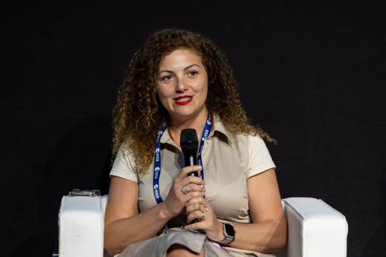 ESA_DAY2_216