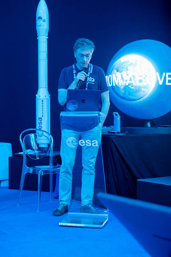 ESA_DAY2_271