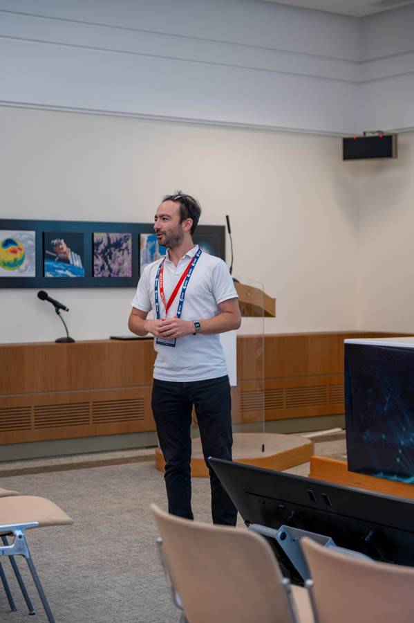 ESA_DAY2_358