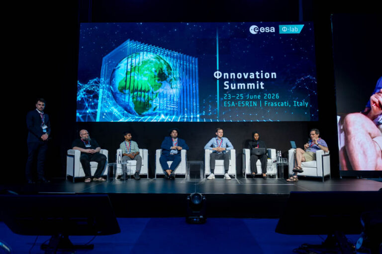 ESA_DAY2_386