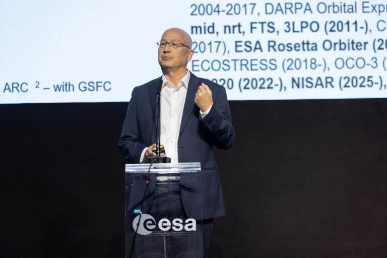 ESA_DAY3_089