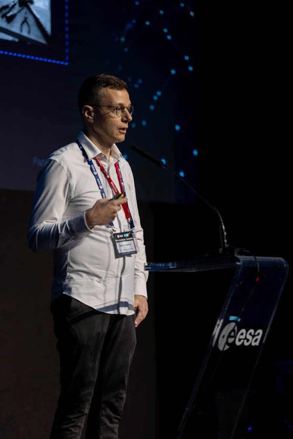ESA_DAY3_122