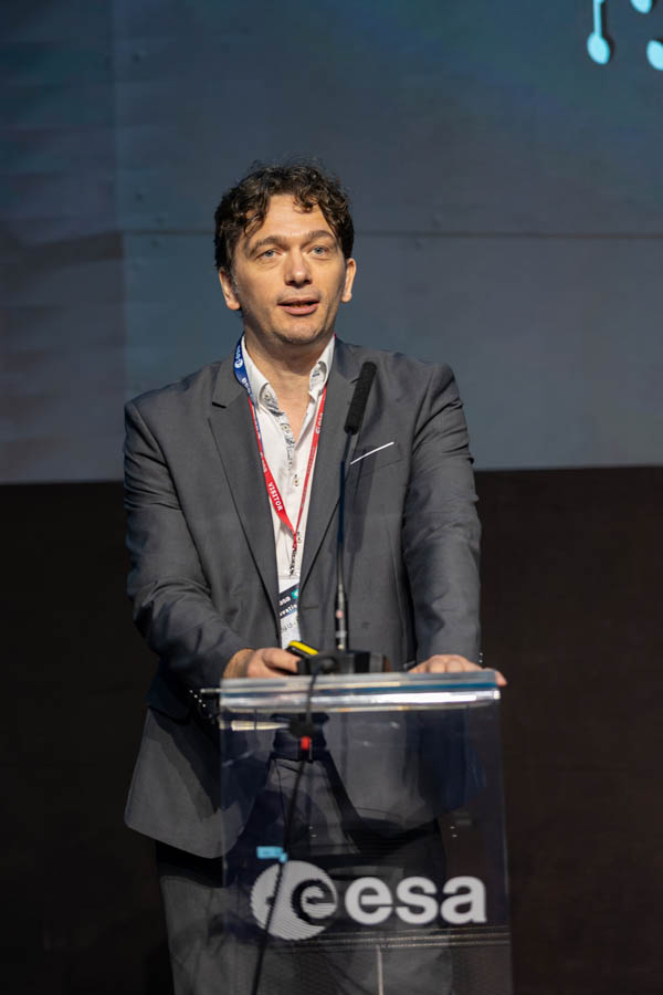 ESA_DAY3_142