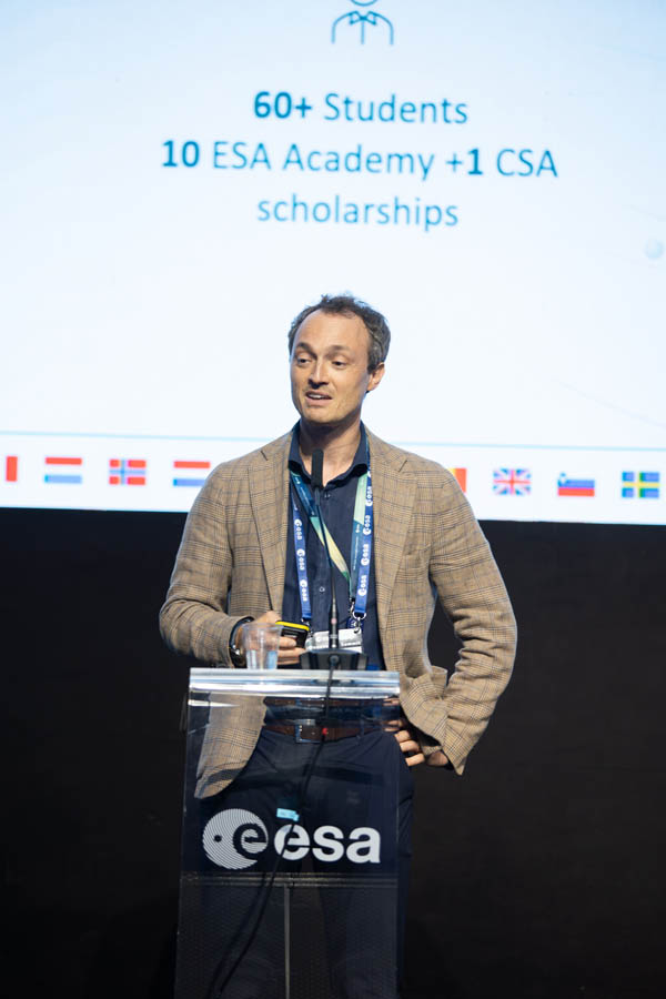 ESA_DAY3_226