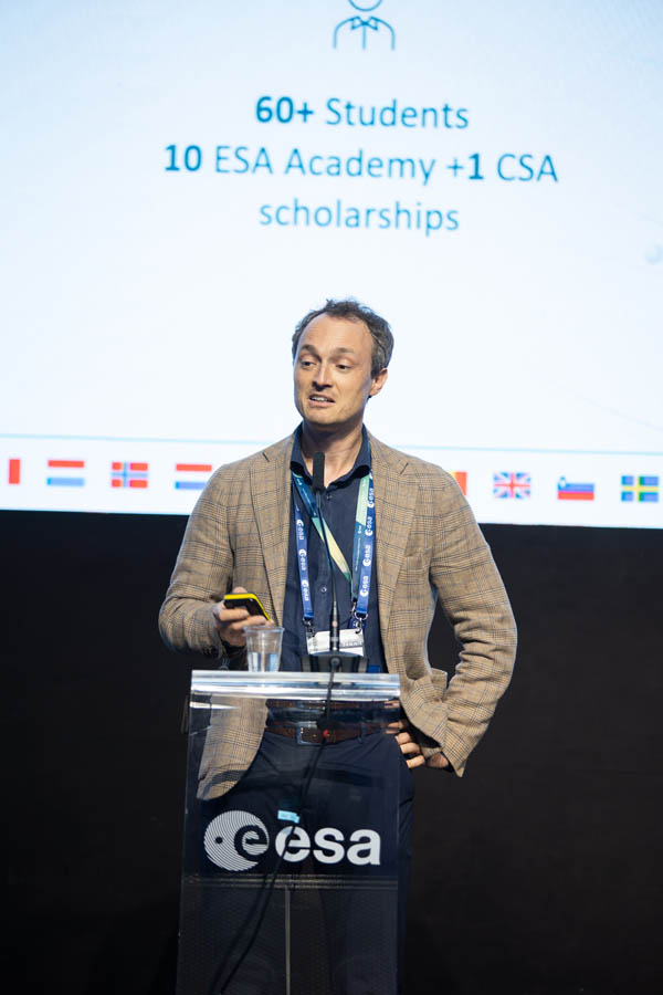 ESA_DAY3_227