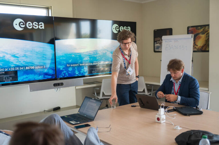 ESA_DAY3_285